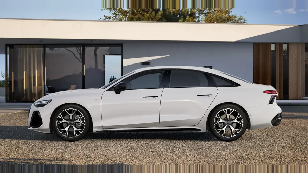 Audi A6 TDI 150kW (204CV) S Tronic Black Line nuevo en renting — Lateral