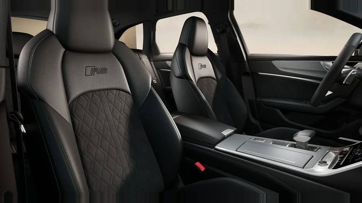 Audi RS6 Avant TFSI Quattro nuevo en renting — Interior