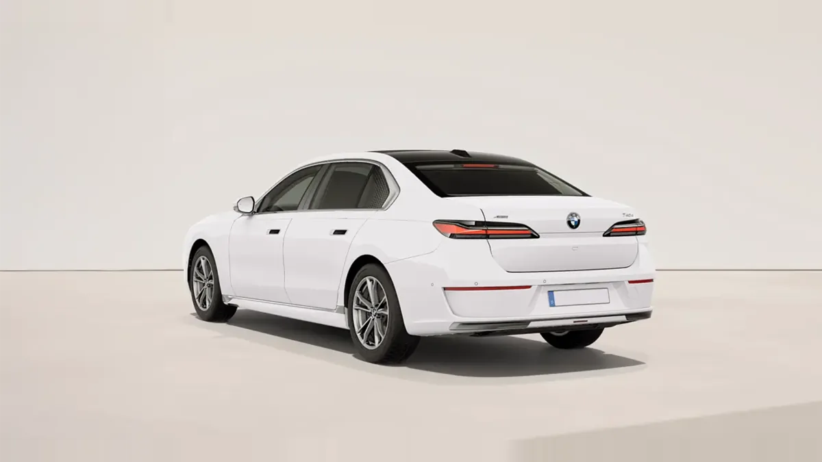 BMW Serie 7 740d xDrive nuevo en renting — Trasera