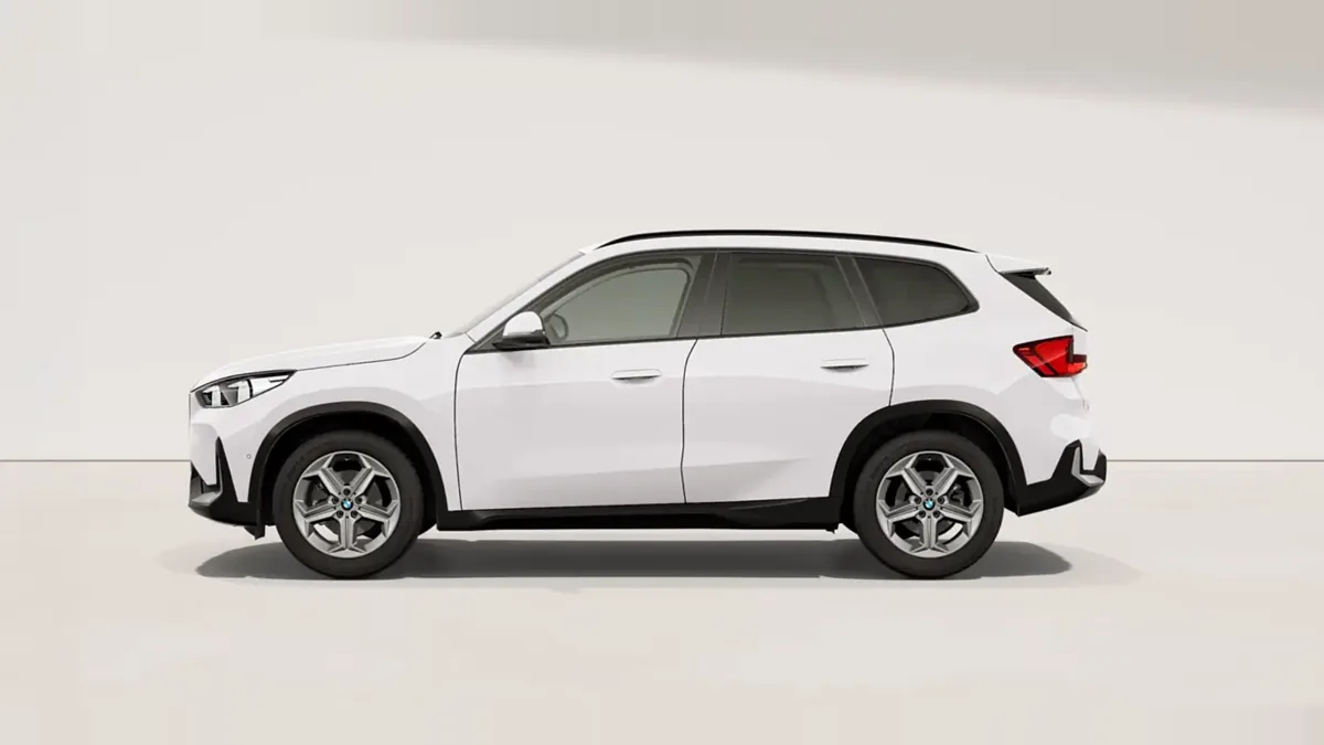 BMW X1 sDrive20d nuevo en renting — Trasera