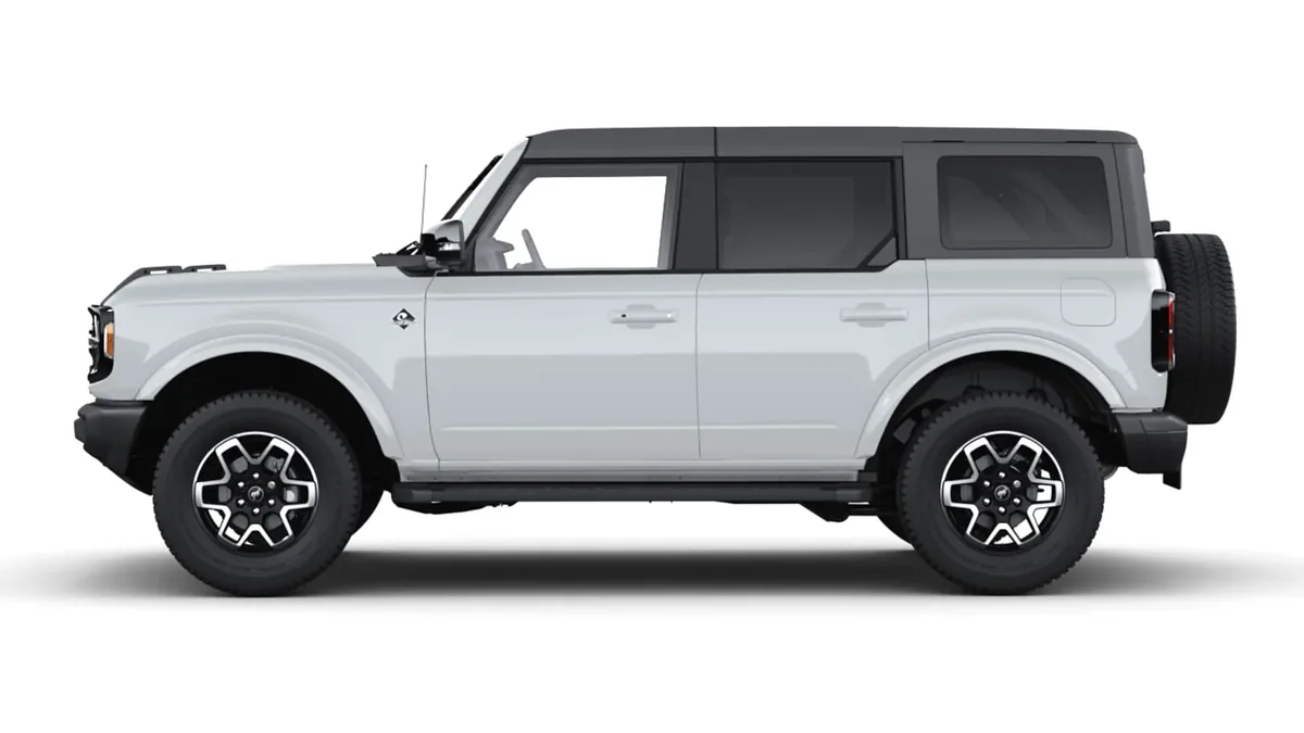 Ford Bronco Outer Banks 2.7 EcoBoost V6 335CV nuevo en renting — Lateral