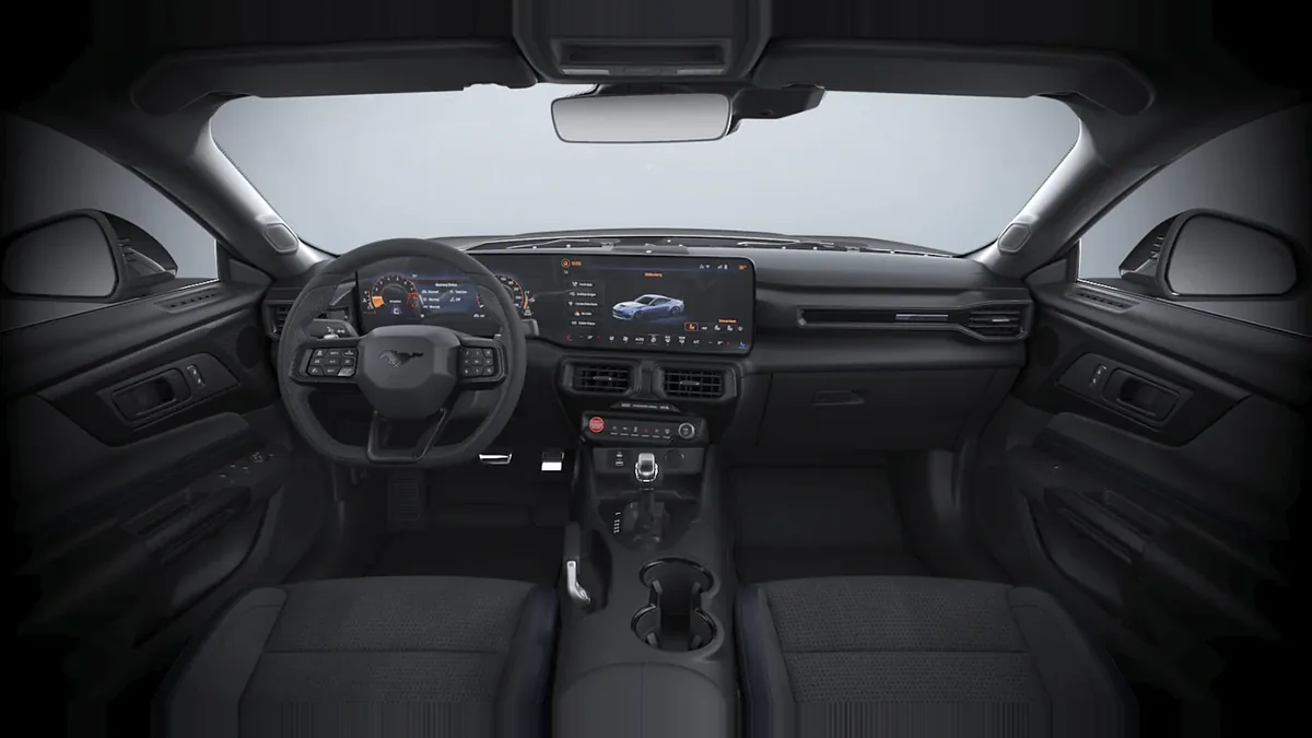 Ford Mustang 5.0 Ti-VCT V8 Mustang Dark House AT nuevo en renting — Delantera
