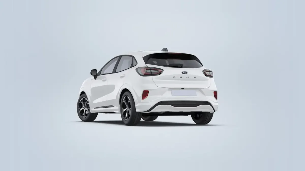 Ford Puma Titanium Ecoboost MHEV 125CV II de ocasión en renting — Trasera
