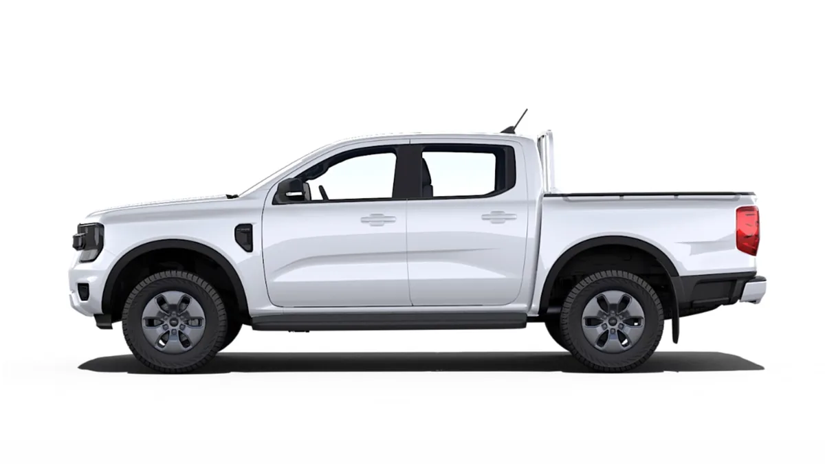 Ford Ranger XLT Doble Cabina 2.3 TVCT PHEV 280CV Automática II nuevo en renting — Lateral