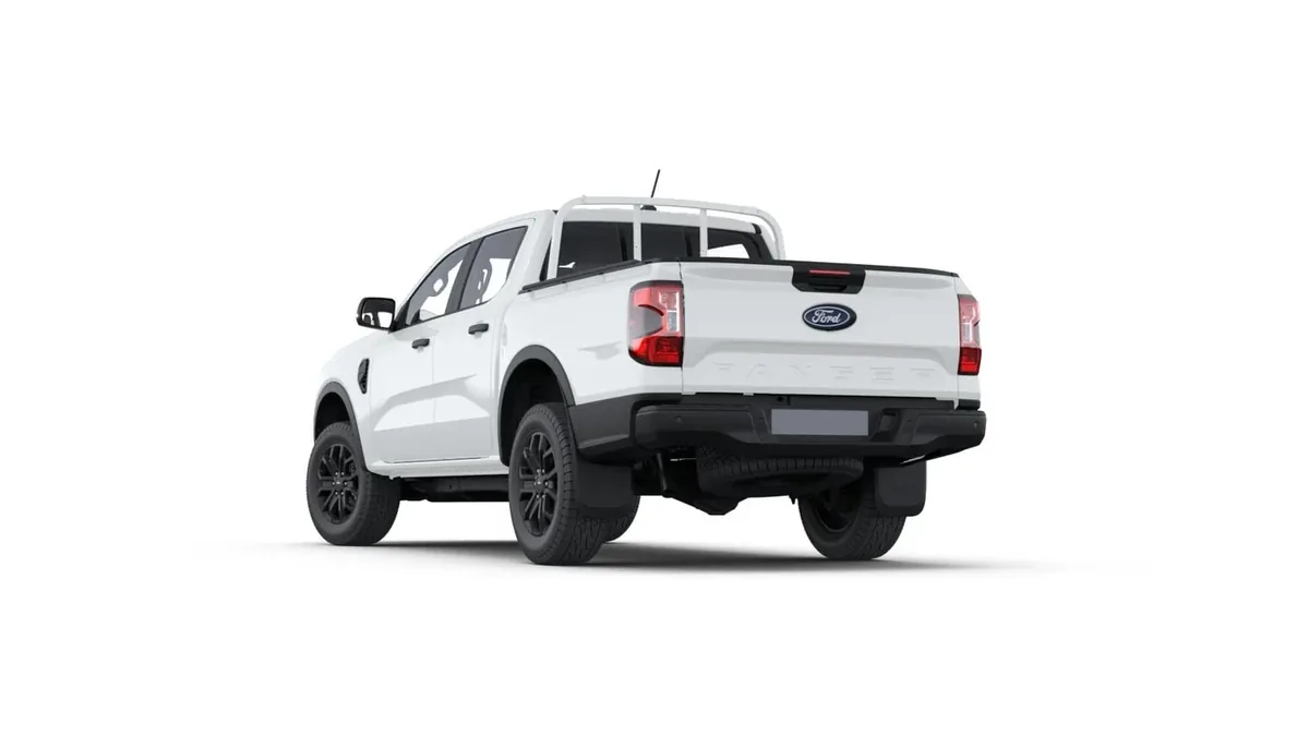 Ford Ranger XLT Doble Cabina 3.0 EcoBlue 240CV nuevo en renting — Trasera