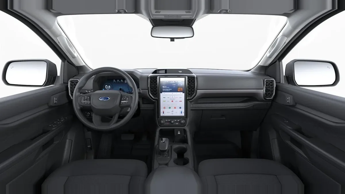 Ford Ranger XLT Doble Cabina 3.0 EcoBlue 240CV nuevo en renting — Delantera