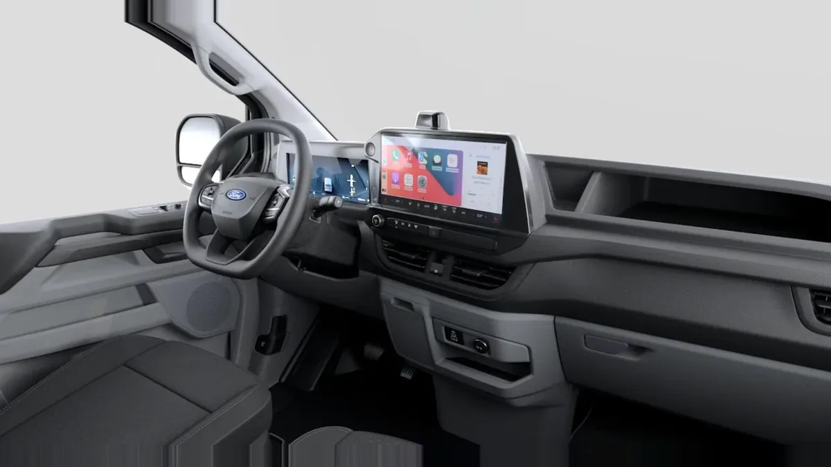 Ford TRANSIT CUSTOM Van BEV 83kWh 100kW 320 L1 Trend de ocasión en renting — Delantera