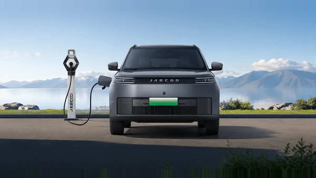 Jaecoo 5 EV Pure 155kW (211CV) 61kWh de ocasión en renting — Trasera