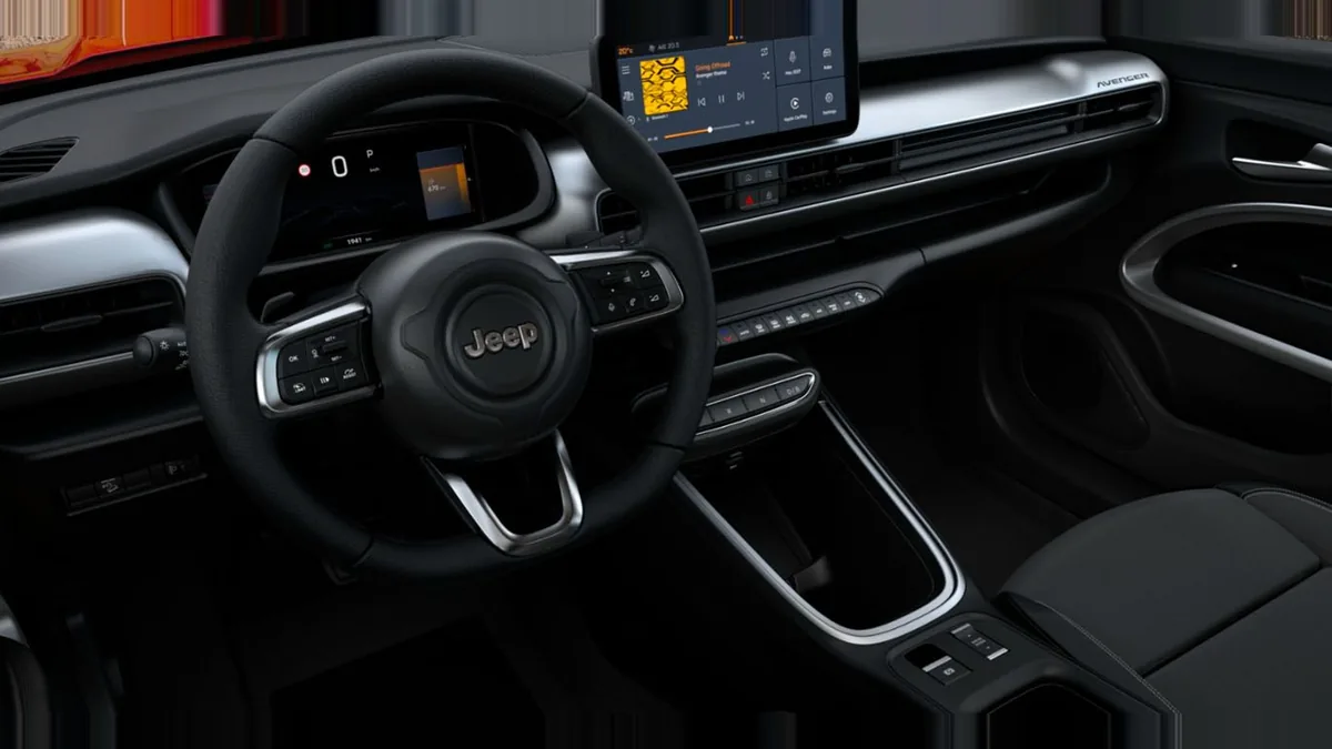 Jeep AVENGER E-HYBRID ALTITUDE nuevo en renting — vista 6