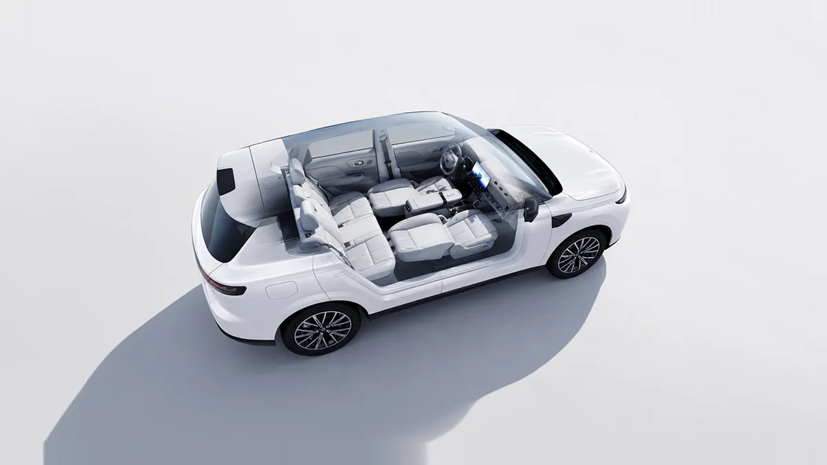 Leapmotor B10 REEV 18.8 kWh Life AT nuevo en renting — Trasera