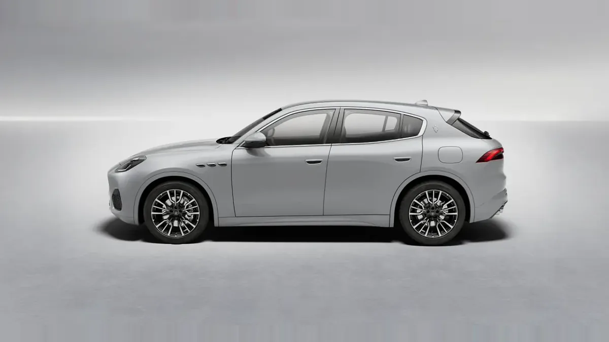 Maserati Grecale L4 MHEV 300CV AWD nuevo en renting — Lateral