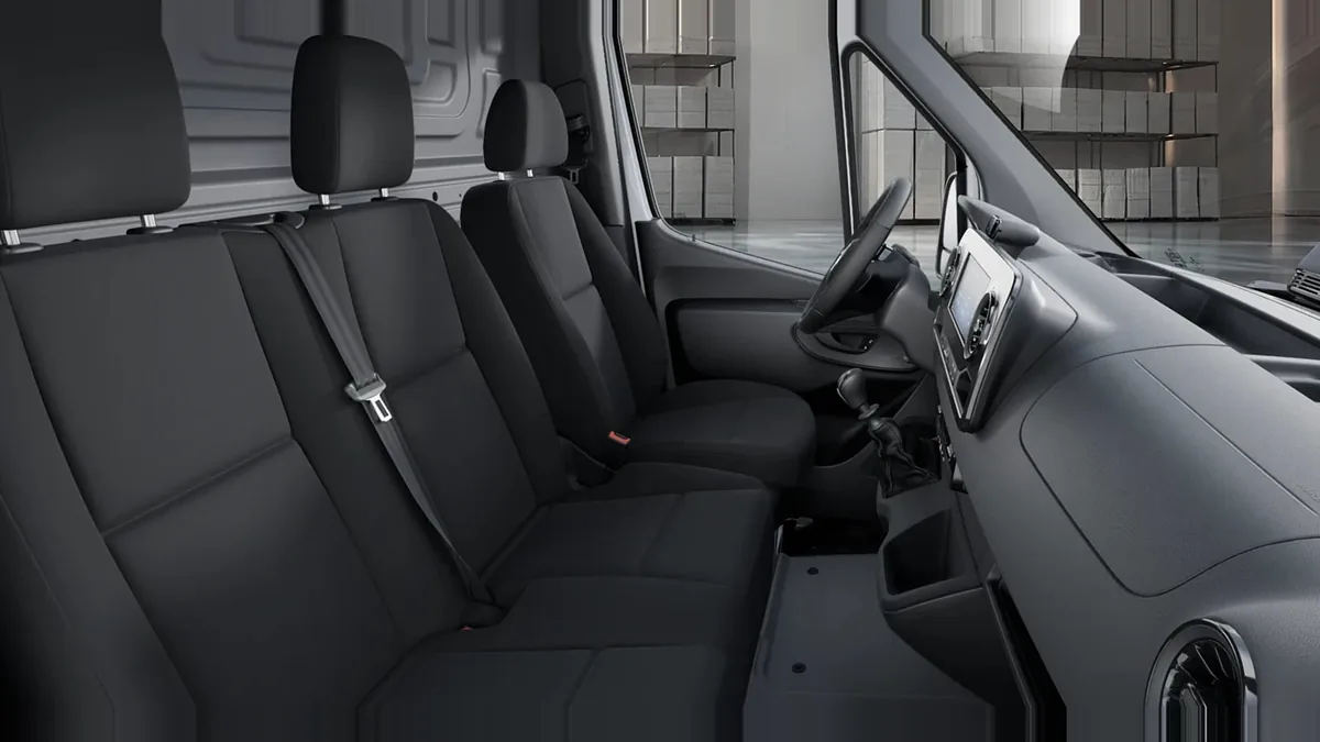 Mercedes-Benz Sprinter 315 CDI Medio Pro nuevo en renting — Interior