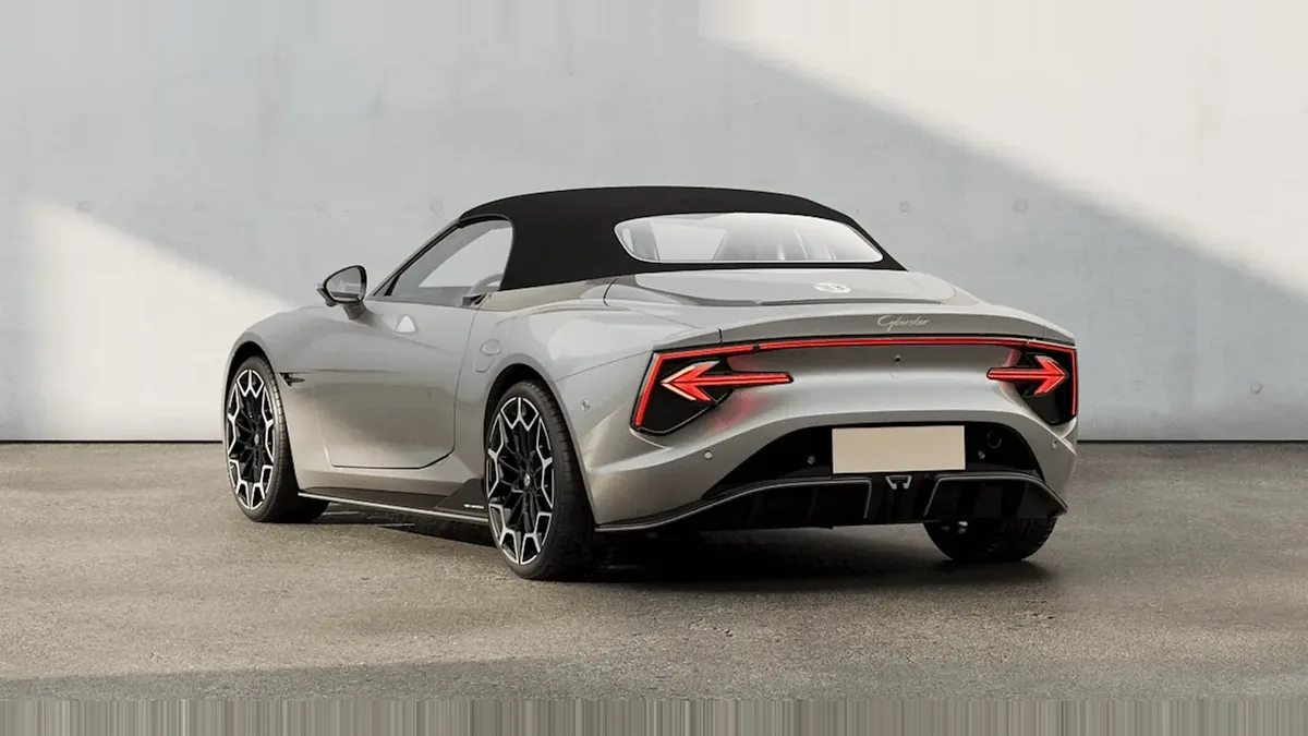 MG Cyberster Trophy Single Motor nuevo en renting — Lateral