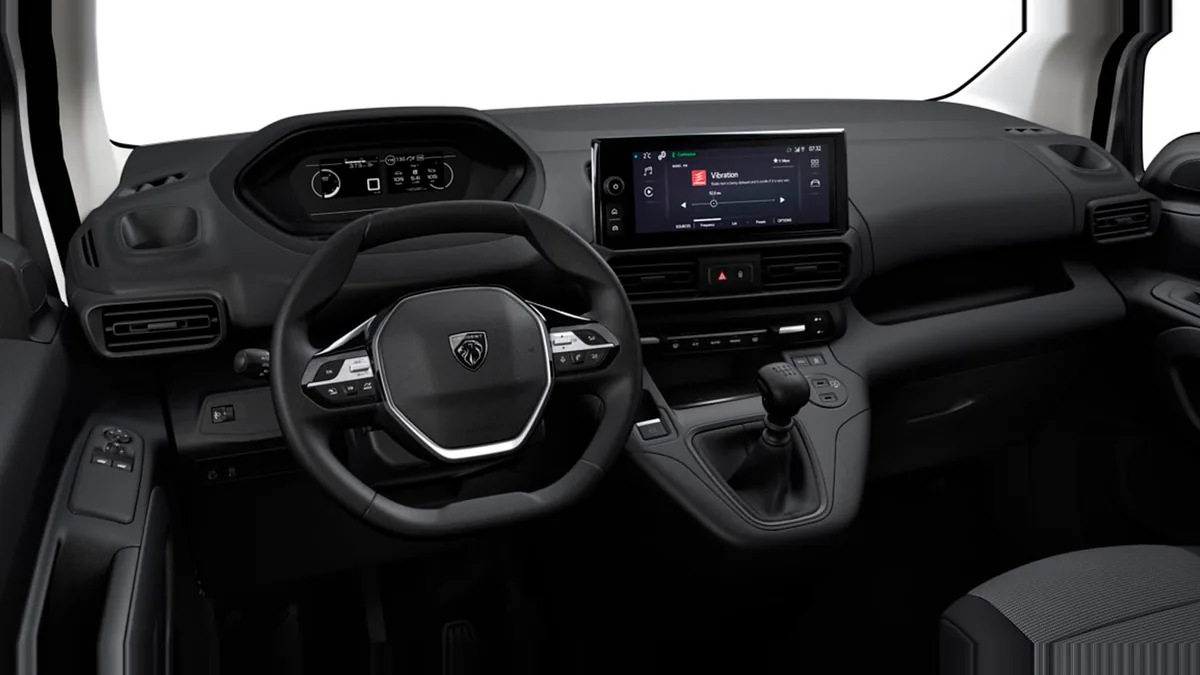 Peugeot Partner Furgón M Diésel 100CV Man nuevo en renting — Delantera