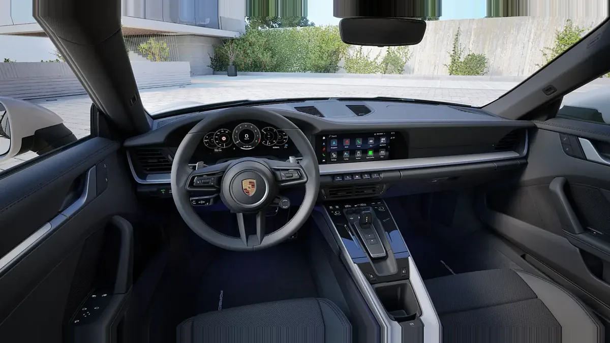 Porsche 911 Carrera nuevo en renting — Delantera