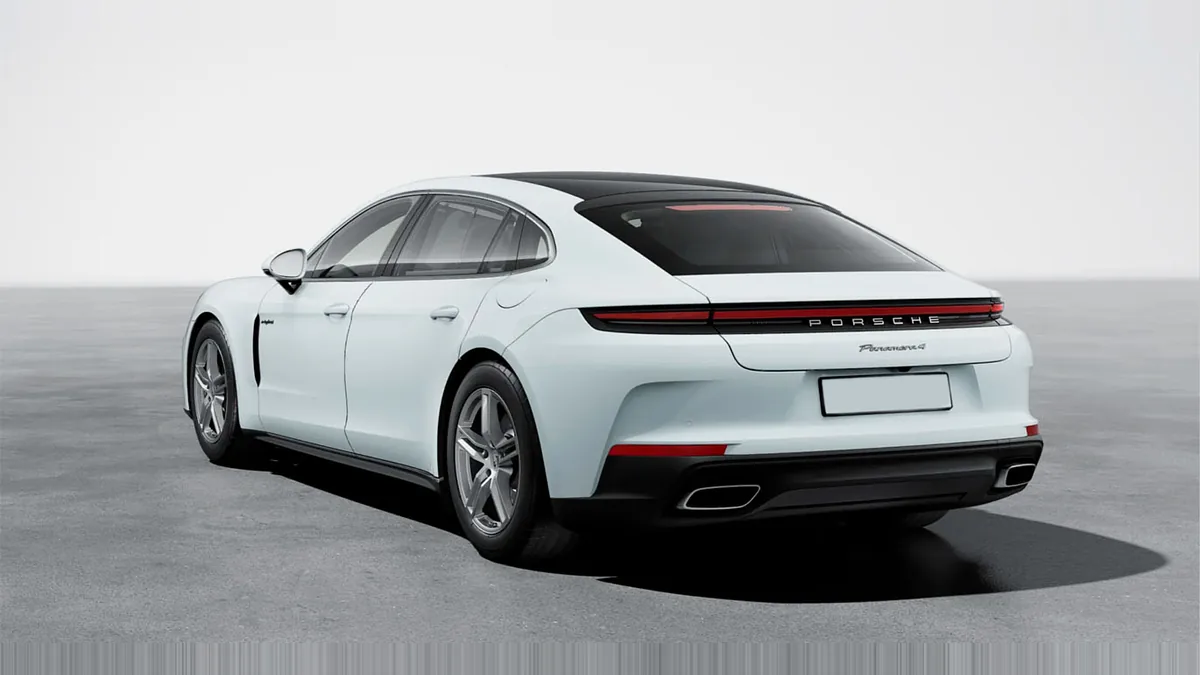 Porsche Panamera 4 E-Hybrid Executive nuevo en renting — Trasera