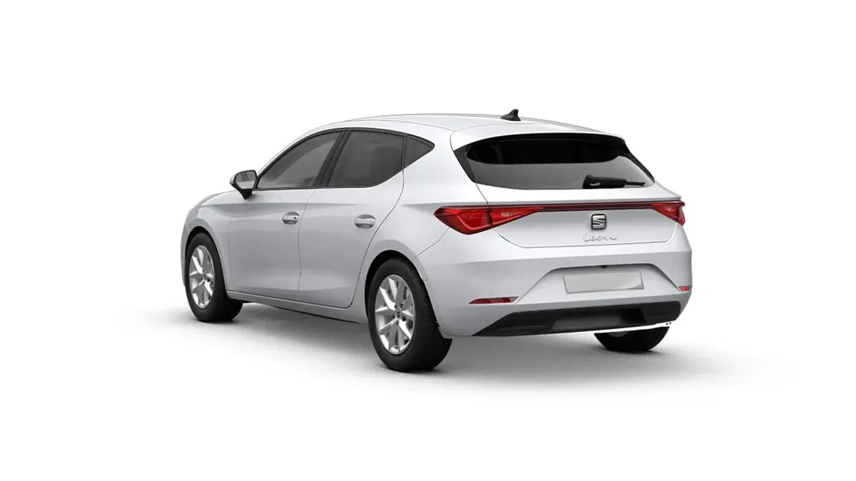 SEAT León 1.5 eTSI DSG-7 S&S Style XL nuevo en renting — Interior
