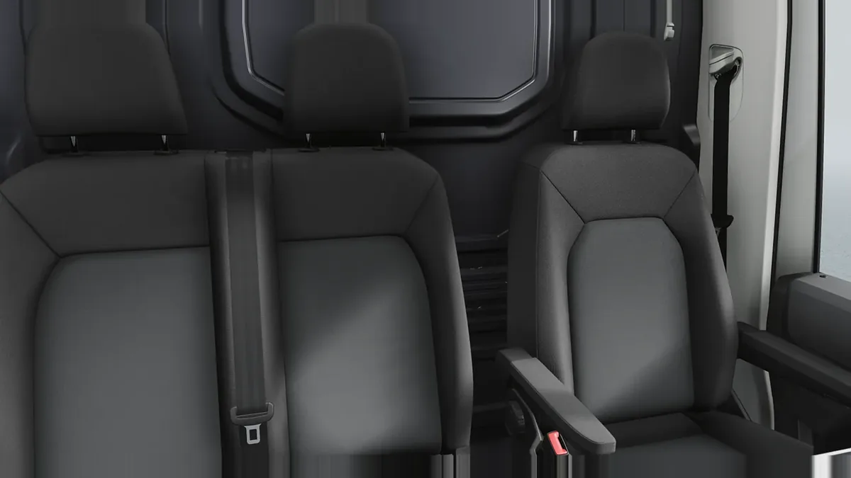 Volkswagen Crafter 35 Furgón BL TA L4H3 2.0 TDI 103kW (140CV) - ISOTERMO nuevo en renting — vista 7