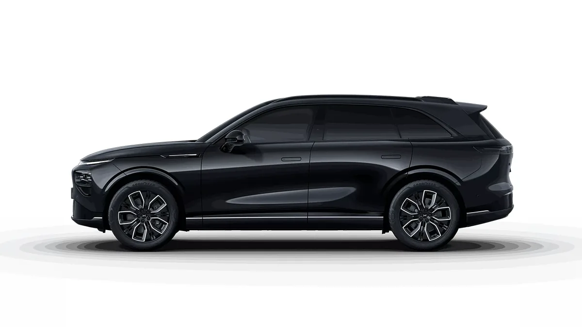 XPENG G9 RWD Long Range nuevo en renting — Lateral